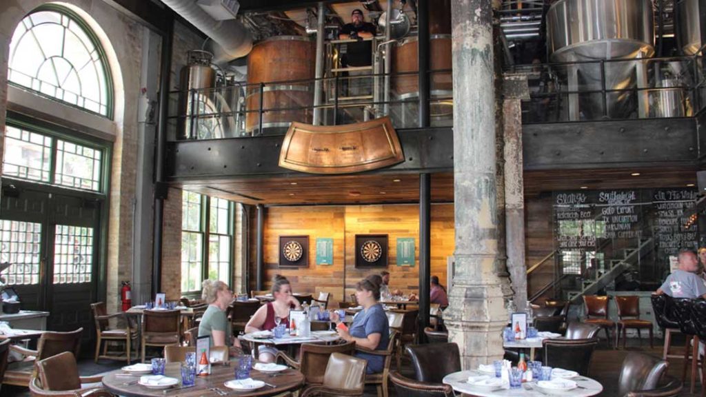 Southerleigh Fine Food & Brewery dining room