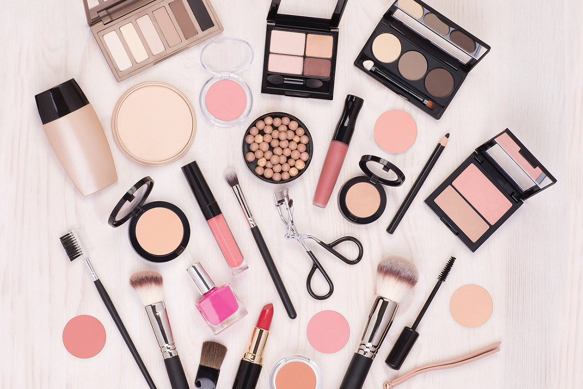 Makeup cosmetics Makeup cosmetics and accessories