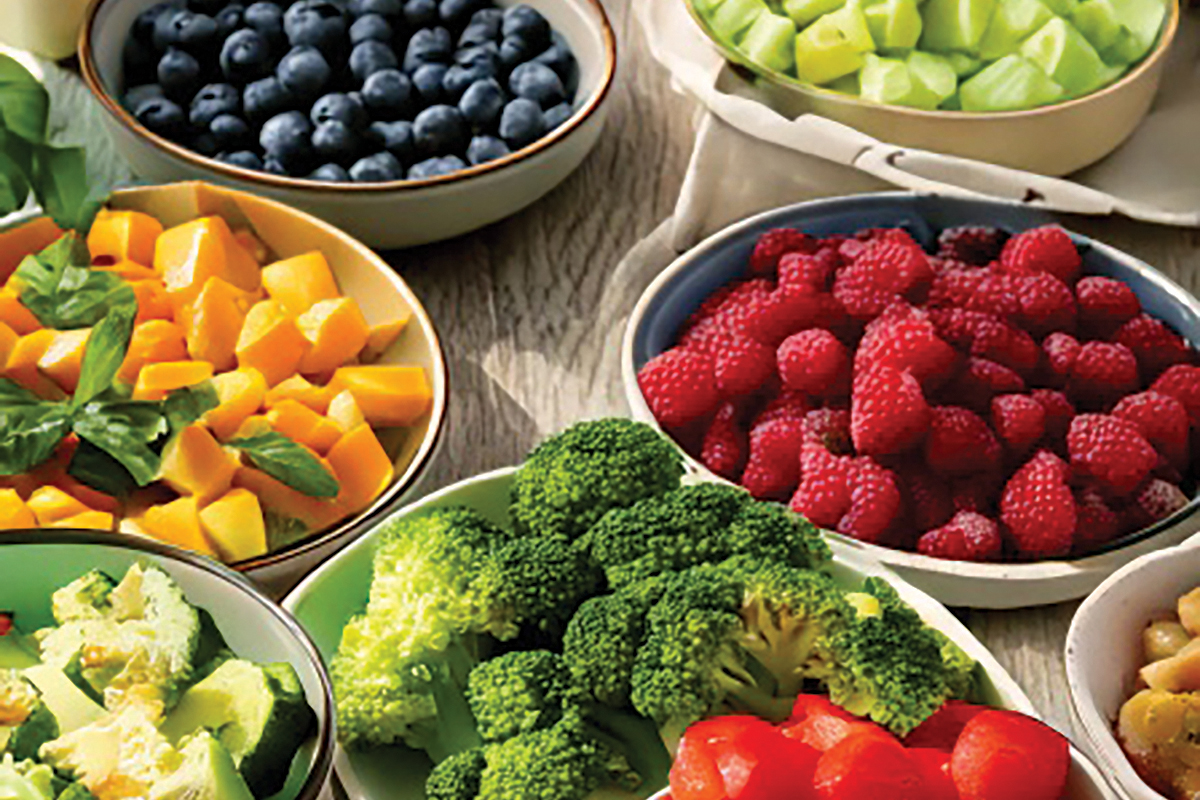 Dishes full of vegetables Dishes full of vegetables